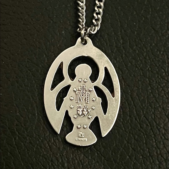 Vintage 925 Sterling Silver Blessed Virgin Mary religious pendant necklace chain - Picture 2 of 4